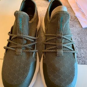 Women’s Sperry Seas Bungee Sneaker